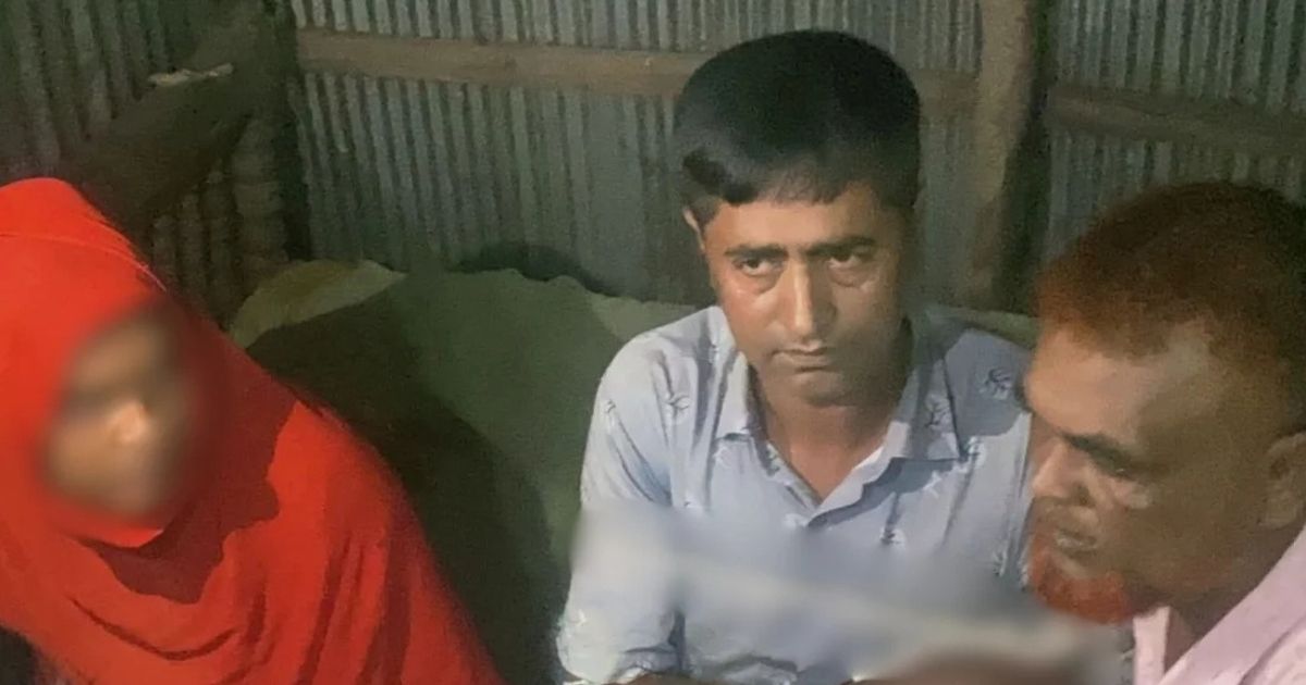 পরকীয়ার অভিযোগে বিএনপি নেতাকে বেঁধে গণপিটুনি