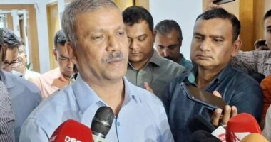 নির্বাচন পেছানোর কোনো সুযোগ নেই: আইন উপদেষ্টা