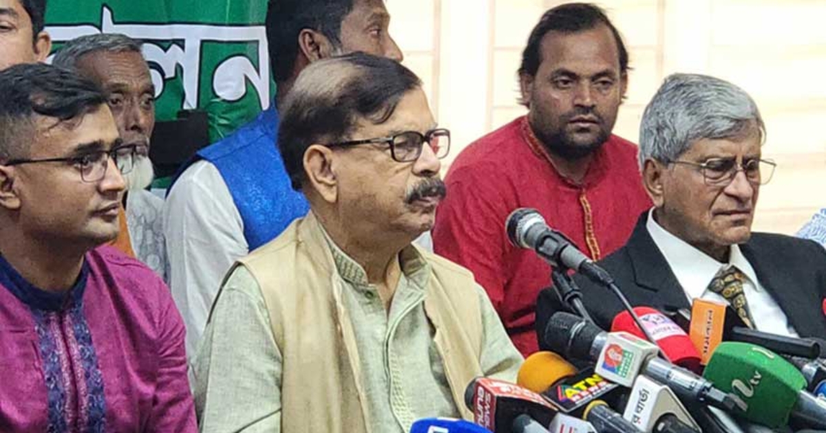 সব সংস্কারের আগে পুলিশ সংস্কার জরুরি ছিল,পুলিশ এখন কারও কথা শুনছে না,সরকার অসাড় : মান্না