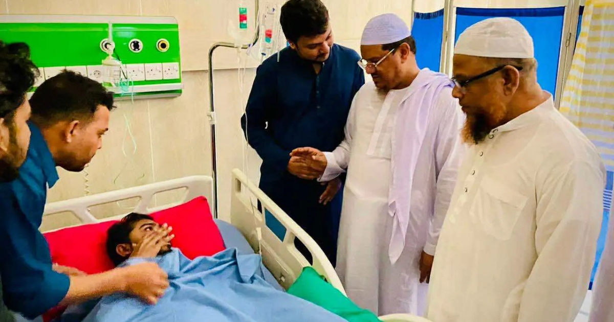 অদৃশ্য শক্তি সরকারের চেয়েও বড় হয়ে উঠেছে : চরমোনাই পীর