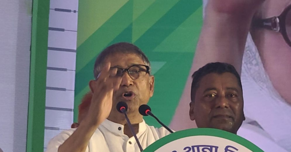 রক্তের বদলে হলেও সব ষড়যন্ত্রকে ভেদ করে দেশে গণতন্ত্র ও নির্বাচিত সরকার প্রতিষ্ঠিত করব : আযম খান