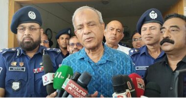 রাজনীতিবিদদের তেল মারা বন্ধ করেন,প্রশাসনকে স্বরাষ্ট্র উপদেষ্টা