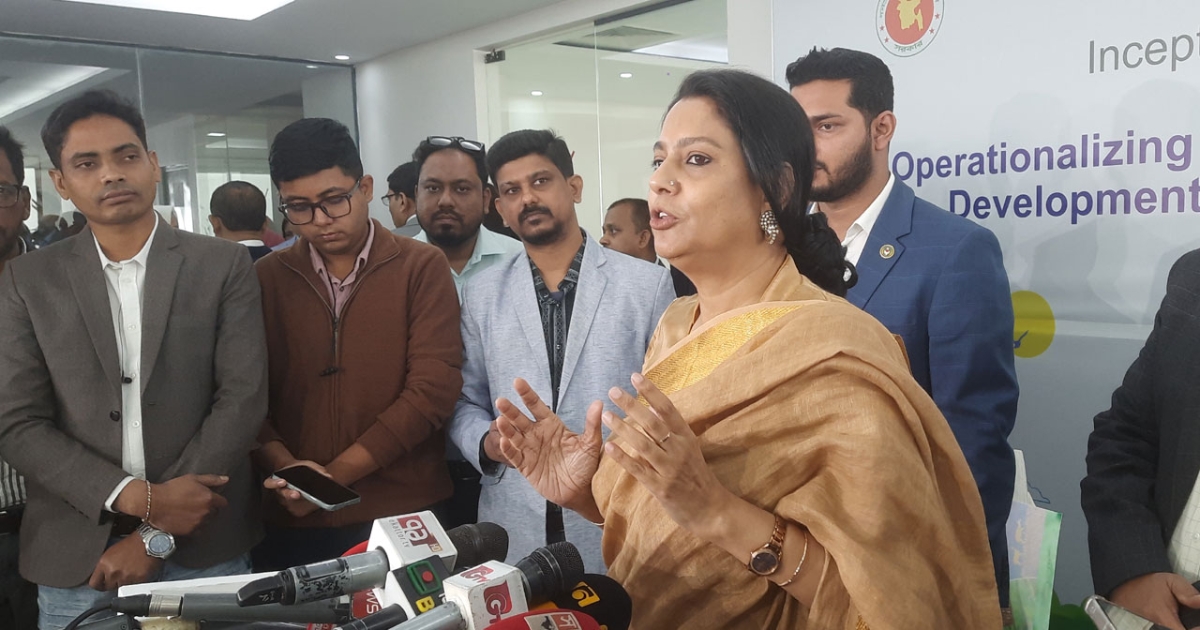 রাজনৈতিক ঐক্য ছাড়া পাথর লুট ঠেকানো সম্ভব নয় : পরিবেশ উপদেষ্টা