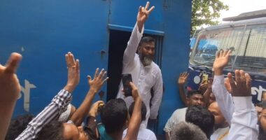 আত্মসমর্পণের পর কারাগারে যুবদল নেতা ইসহাক  আলী সরকার