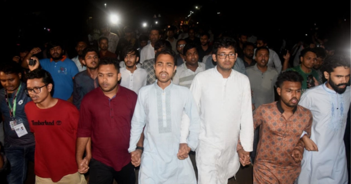 জাকসুতে ছাত্রদলের মিছিল দেখে ভুয়া-ভুয়া স্লোগান সাধারণ শিক্ষার্থীদের