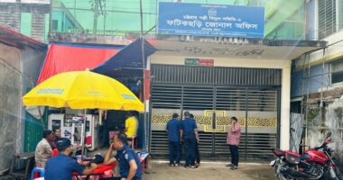 ফটিকছড়িতে পল্লী বিদুৎ কর্মকর্তাদের কর্মবিরতি