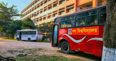 গণ বিশ্ববিদ্যালয়ে পরিবহন সেবা চালু, ভাড়া নিয়ে অসন্তোষ শিক্ষার্থীরা