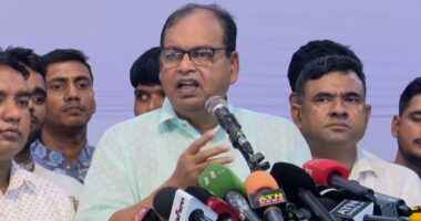 নির্বাচনে বিএনপি জয়ী হলে পাচার করা টাকা ফিরিয়ে আনা সম্ভব হবে : দুদু