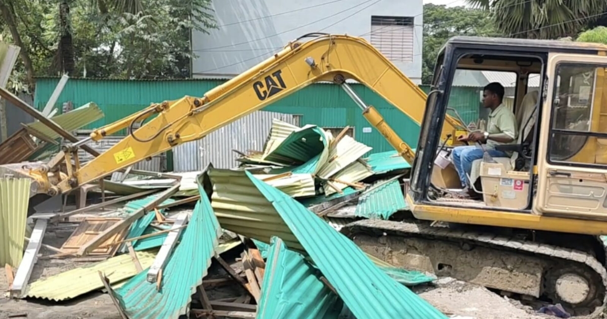 ভূঞাপুরে সেই পুষ্পকলি প্রতিবন্ধী বিদ্যালয় মাদকসেবীদের আস্তানা ভেঙে দিল প্রশাসন