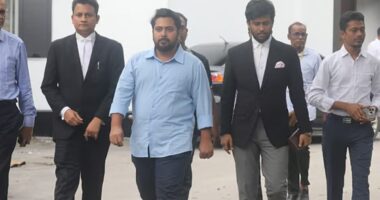 ‘রাজাকারের নাতিপুতি’ বলায় শিক্ষার্থীরা অপমানিত বোধ করেছিলেন : নাহিদ ইসলাম