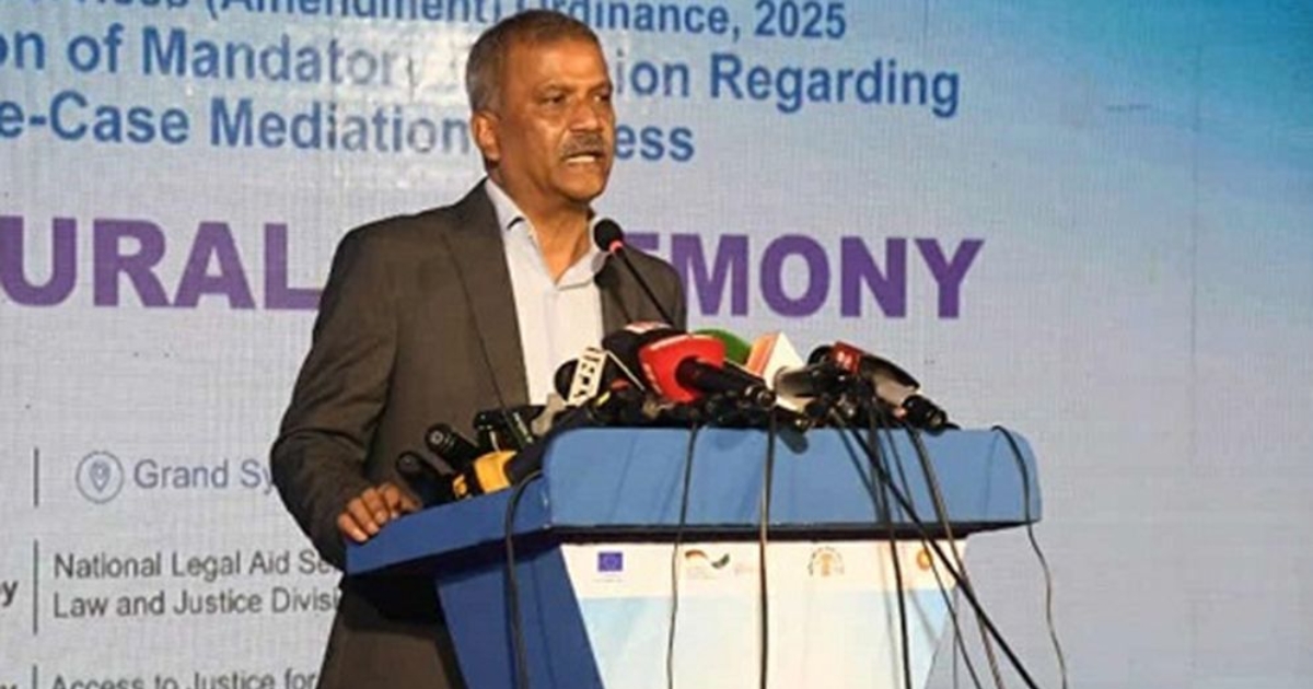 আমি অভিনেতা না, আমি যা করছি তা দেখতে পারবেন : আসিফ নজরুল