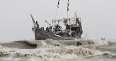 ইন্দুরকানীর ১৩ জেলে ভারতের কারাগারে, স্বজনদের আহাজারি