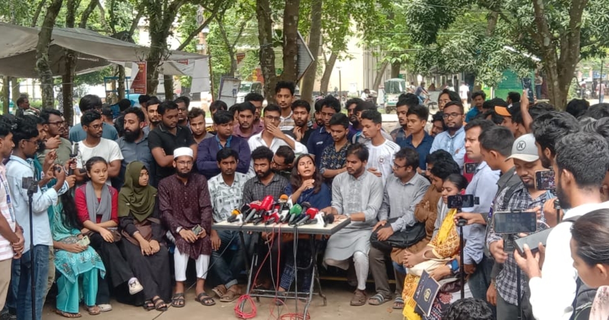 রাকসু নির্বাচন : ২৫ তারিখেই পরিবেশ ফিরিয়ে এনে নির্বাচন চান স্বতন্ত্র প্রার্থীরা