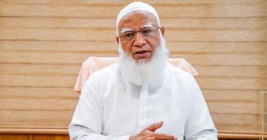 জামায়াতকে যারা গালি দেয় জবাবে তাদের জন্য দোয়া করুন : জামায়াতে আমির