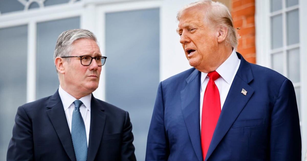 ট্রাম্পের মতো ‘বিষাক্ত সাপের’ সঙ্গে বন্ধুত্ব সম্ভব নয় : ব্রিটিশ প্রধানমন্ত্রী