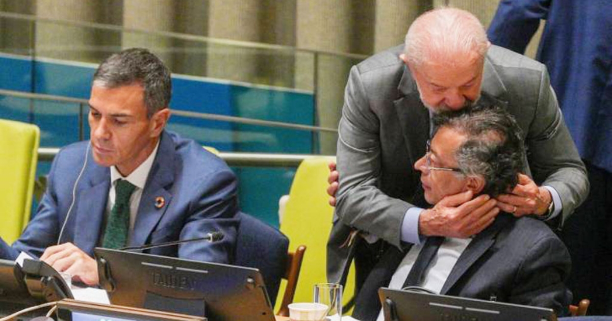 জাতিসংঘে ইসরায়েলকে তুলোধুনো করলেন কলম্বিয়ার প্রেসিডেন্ট, মাথায় চুমু দিলেন ব্রাজিলের প্রেসিডেন্ট