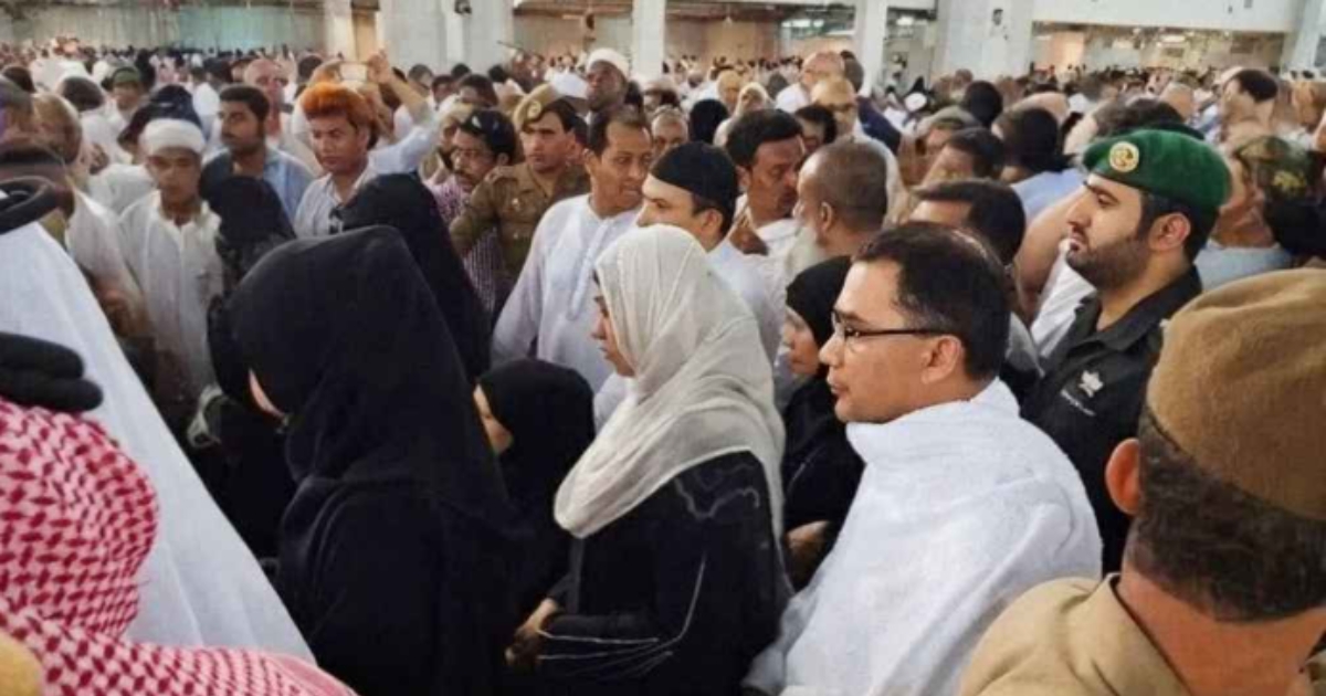 সপরিবারে ওমরাহ পালনে যাচ্ছেন তারেক রহমান