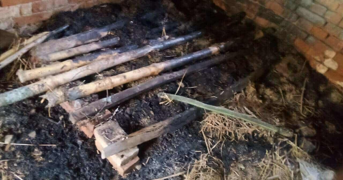 নাটোরে প্রতিপক্ষের বসতবাড়ি আগুনে চালিয়ে দেয়ার অভিযোগ