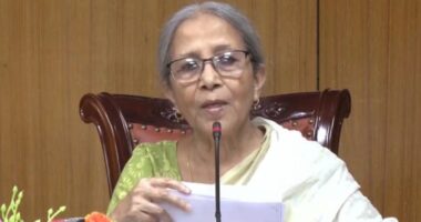 ইলিশের দাম কমাতে না পারায় মৎস্য উপদেষ্টার দুঃখ প্রকাশ