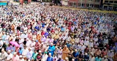 সাবেক শিল্পমন্ত্রী নূরুল মজিদ মাহমুদ হুমায়ুনের জানাজায় হাজারো মানুষের ঢল