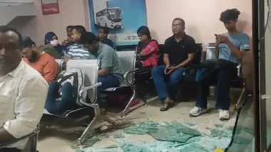 মালিবাগে সোহাগ পরিবহনের কাউন্টারে হামলা-ভাঙচুর, আহত বেশ কয়েকজন