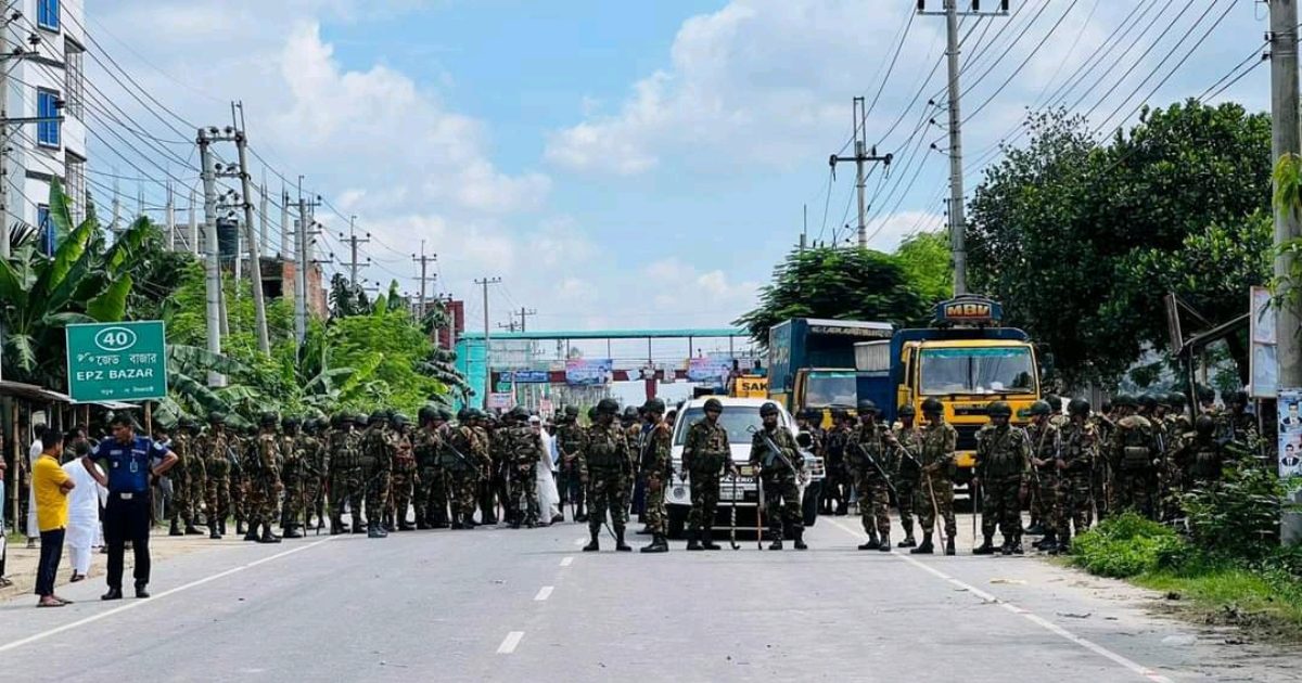 নীলফামারীর উত্তরা ইপিজেডে আইনশৃঙ্গলা বাহিনীর সাথে শ্রমিক সংর্ঘষে নিহত ১