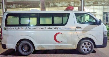 জরুরি স্বাস্থ্যসেবায় ভোগান্তি, নজরুল বিশ্ববিদ্যালয়ে অ্যাম্বুলেন্স সংকট