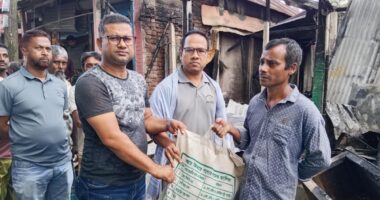 মধুপুরে ভয়াবহ অগ্নিকাণ্ডে বসতবাড়ী ও দোকান পুড়ে ছাই