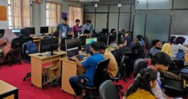 নজরুল বিশ্ববিদ্যালয়ে সফলভাবে অনুষ্ঠিত হলো TechMind Hackathon 2025