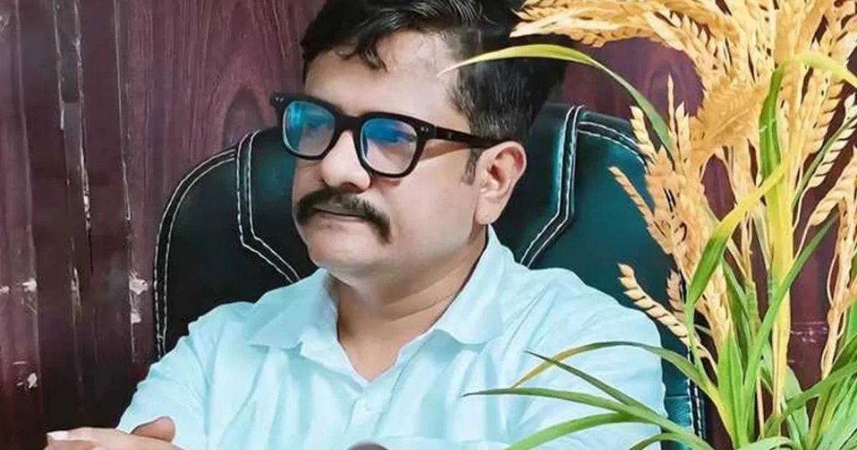 কিশোরগঞ্জ জেলা বিএনপি নেতা ফয়জুল করিম যোগ দিলেন আওয়ামী লীগে