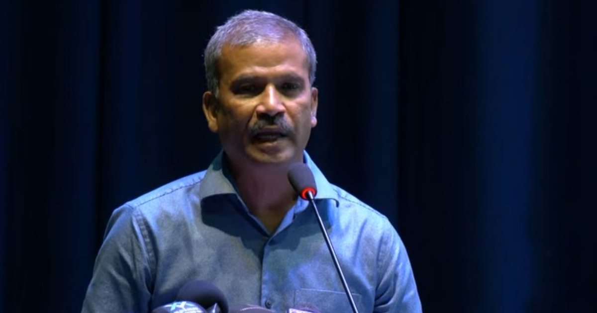 দায়িত্ব শেষ করে যত তাড়াতাড়ি যেতে পারি বাঁচব : আসিফ নজরুল