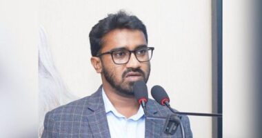 ‘আ.লীগের কেউ নির্বাচন করতে চাইলে পিঠে ছালা বেঁধে মাঠে নামুন’: রাশেদ খান