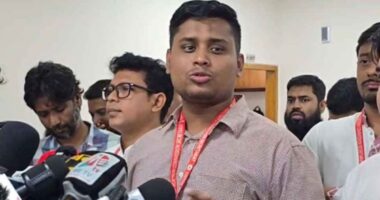 সচিবালয় এখন সবচেয়ে বড় স্বৈরতন্ত্র ও গুণ্ডামির আস্তানা : হাসনাত