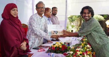 জবির ৪র্থ শিল্পকর্ম প্রদর্শনীর মিশ্র ক্যাটাগরিতে শ্রেষ্ঠ নাঈম মৃধার চিত্রকর্ম