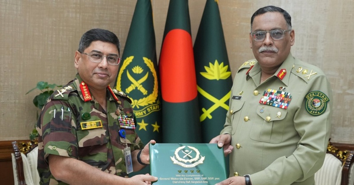 সেনাপ্রধানের সঙ্গে পাকিস্তানের যৌথ বাহিনীর চেয়ারম্যানের সৌজন্য সাক্ষাৎ