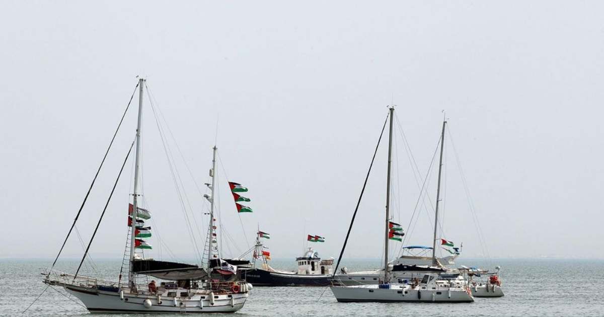 সুমুদ ফ্লোটিলা বহরের দুই জাহাজ ঘিরে ফেলেছে ইসরাইল