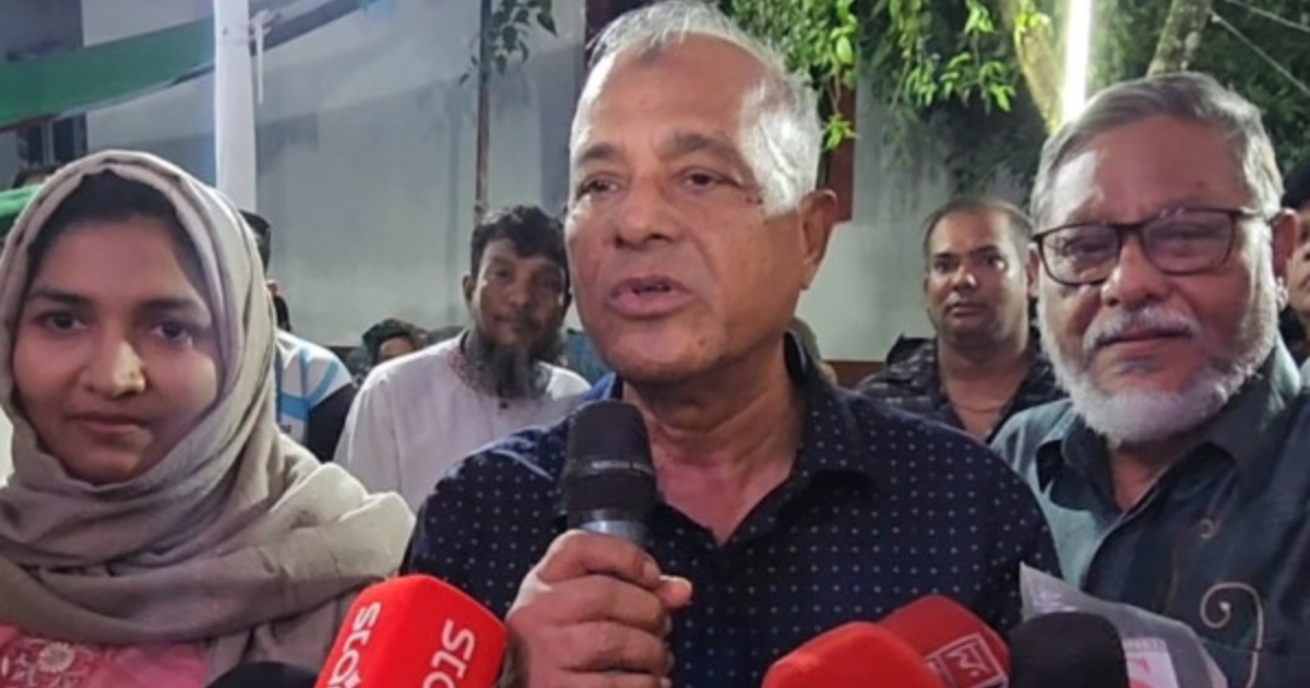 ‘বাইরের ইন্ধনে পূজা বানচালের চেষ্টা, সফল হয়নি, : স্বরাষ্ট্র উপদেষ্টা