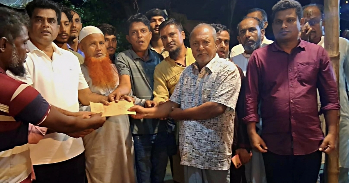 সেনবাগে দুর্গাপূজা উপলক্ষে বিএনপি নেতার অনুদান কর্মসূচি