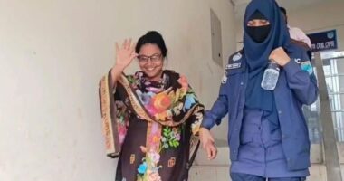 যুব মহিলা লীগ নেত্রী গ্রেপ্তার, থানার ভেতর জয় বাংলা স্লোগান