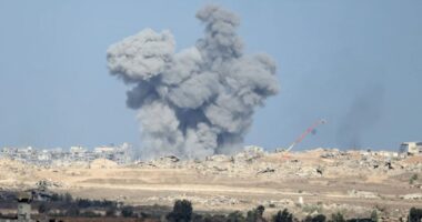 যুদ্ধবিরতি ঘোষণার পরও গাজায় ইসরায়েলের ভয়াবহ গোলাবর্ষণ