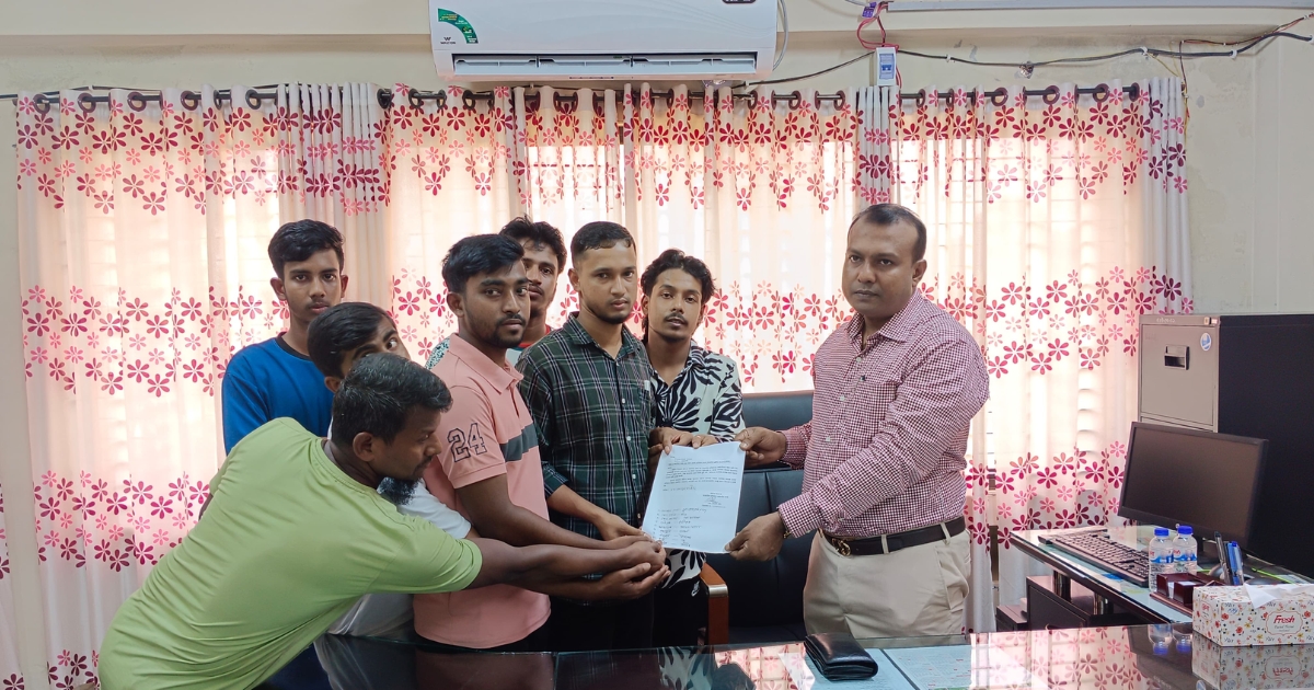 গলাচিপায় সপ্তাহে একদিন ছুটির দাবিতে ব্যবসায়ী কর্মচারীদের আবেদন