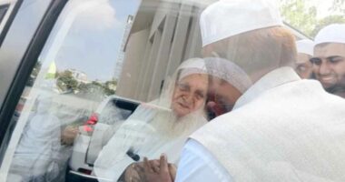 হেফাজত আমিরের সঙ্গে দোয়া বিনিময় করেছেন জামায়াত সেক্রেটারি