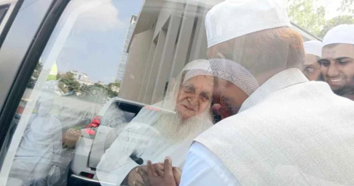 হেফাজত আমিরের সঙ্গে দোয়া বিনিময় করেছেন জামায়াত সেক্রেটারি