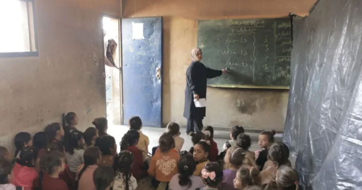 গাজায় দুই বছর পর ৩ লাখ শিশুর স্কুল শুরু