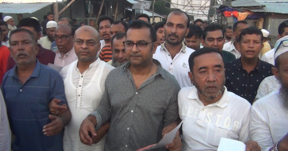 তারেক রহমানের ৩১ দফা বাস্তবায়নে ভোলায় আসিফ আলতাফের লিফলেট বিতরণ ও পথসভা