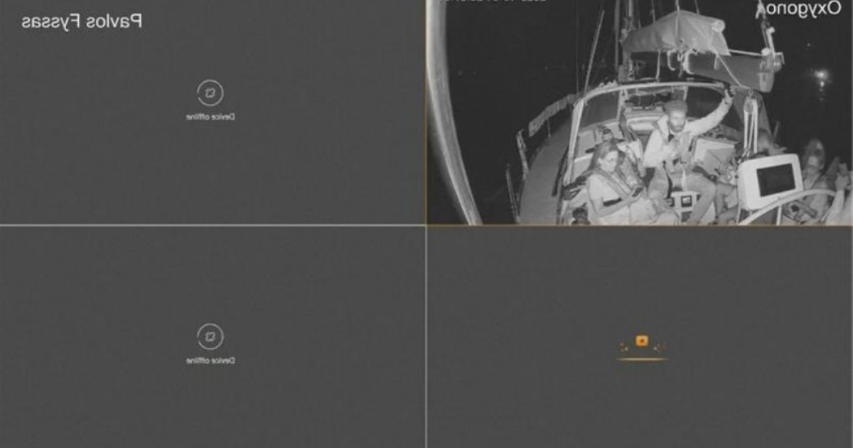 সুমুদ ফ্লোটিলার জাহাজ আটকে দেওয়া শুরু করেছে ইসরাইলের সামরিক বাহিনী