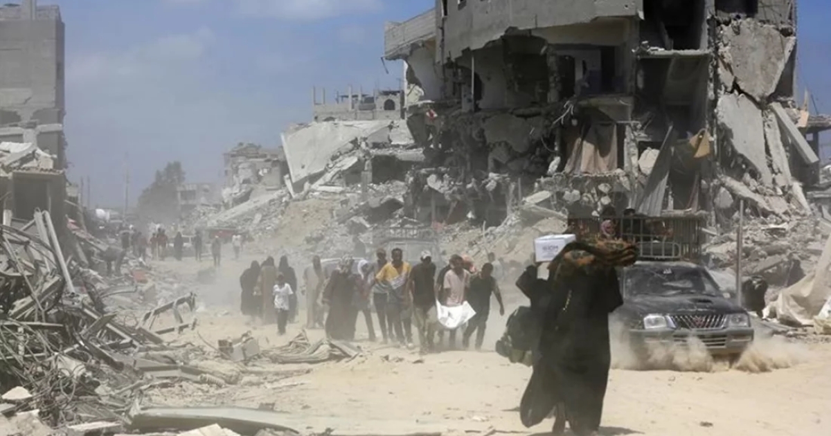 বিধ্বস্ত গাজা শহর ‘সিল’ করে দিয়েছে ইসরায়েলি বাহিনী