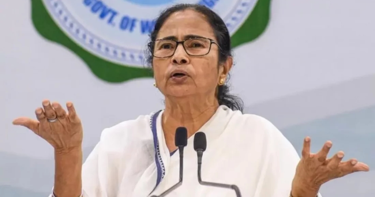 পশ্চিমবঙ্গে ফের মেডিকেল ছাত্রীকে গণধর্ষণ, মমতা বললেন ‘এত রাতে বাইরে কীভাবে’