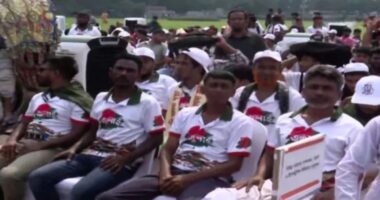 সংসদের দেওয়াল টপকে জুলাই সনদ স্বাক্ষর অনুষ্ঠানে ‘জুলাই যোদ্ধারা’, বসেছেন অতিথিদের আসনে