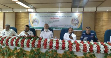 নির্বাচনকে কুলষিত করার চেষ্টা করলে যতই ক্ষমতাধর হোক রেহাই পাবে না: নির্বাচন কমিশনার